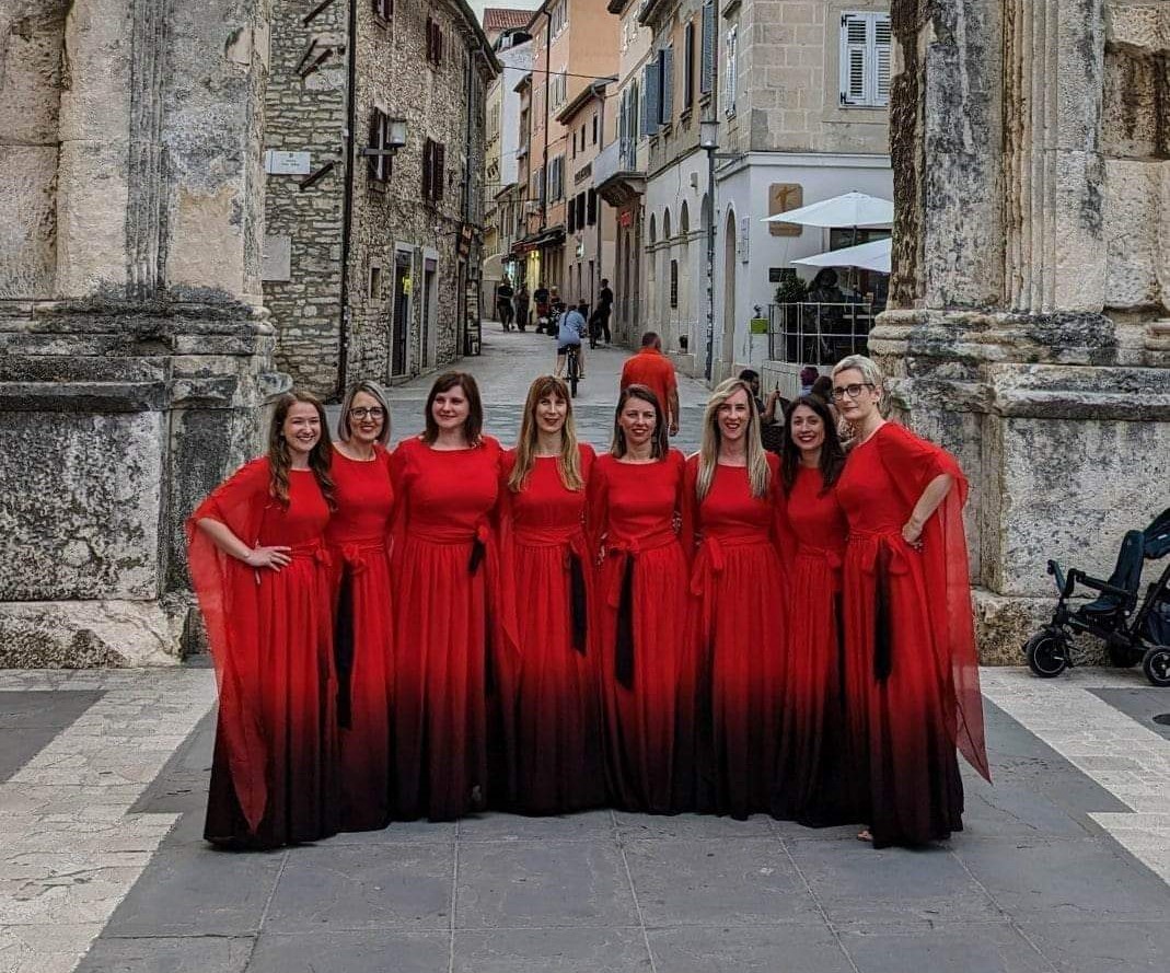 KLAPA TERANKE U PETAK NA PORTARATI  ''Piva klapa ispod Zlatnih vrata''
